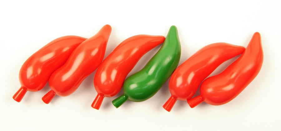 https://www.soursentiments.com/cdn/shop/products/chilly-peppers-ice-cubes-450573_900x.jpg?v=1669928900